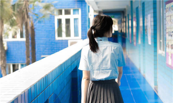 甘德如何找到一个可以帮助我生孩子的女人？